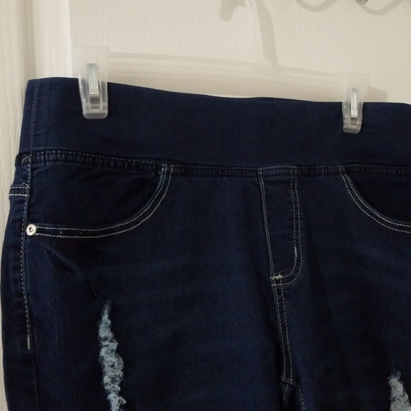 Jeans - Picture 8 of 8